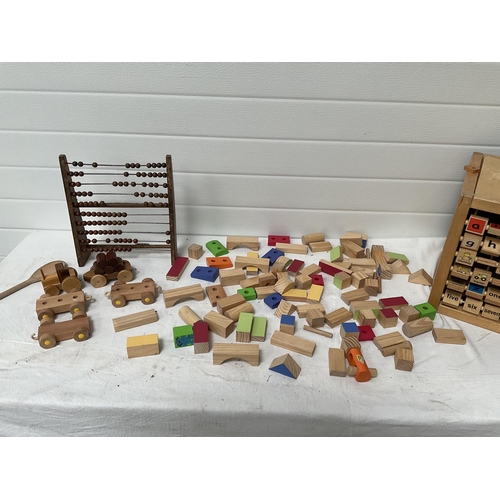 118 - SELECTION OF WOODEN CHILDRENS TOYS