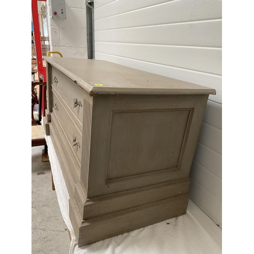 203 - GREY PAINTED 2 DRAWER CHEST - H23