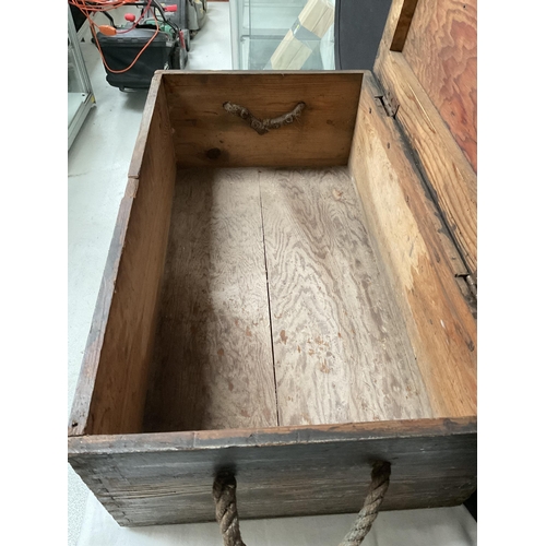 275 - VINTAGE PINE BOX - H10