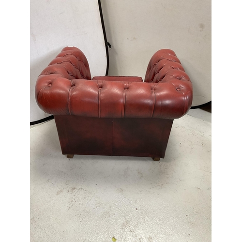 313 - RED LEATHER BUTTON BACKED CHESTERFIELD TUB CHAIR