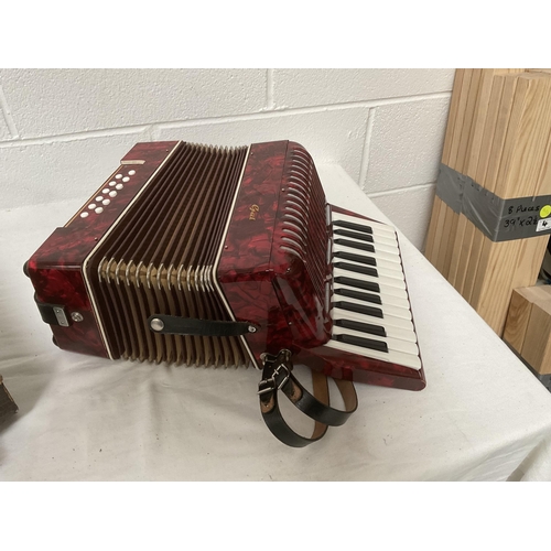 321 - CASED ACCORDIAN