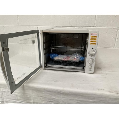 326 - EXPRESS ROTISSERIE AND BBQ OVEN