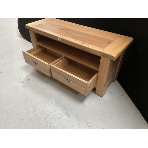 331 - MODERN CHUNKY OAK CORNER TV STAND WITH 2 DRAWERS - H20