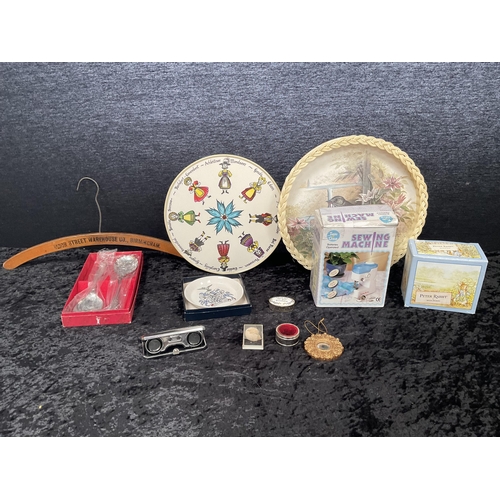 76 - BOX OF COLLECTABLES TO INCLUDE PETER RABBIT WEDGEWOOD, TRAVEL CLOCK, JEWELLERY BOX TO INCLUDE POCKET... 