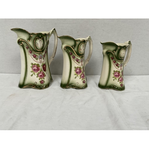 78 - CRATE OF VASES JUGS ETC TO INCLUDE LARGE URN A/F DECORATED WITH FRUIT AND FOILAGE