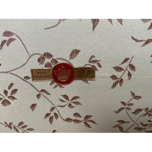 84 - 2 VINTAGE SUITCASES AND VINTAGE LINEN AND LACE