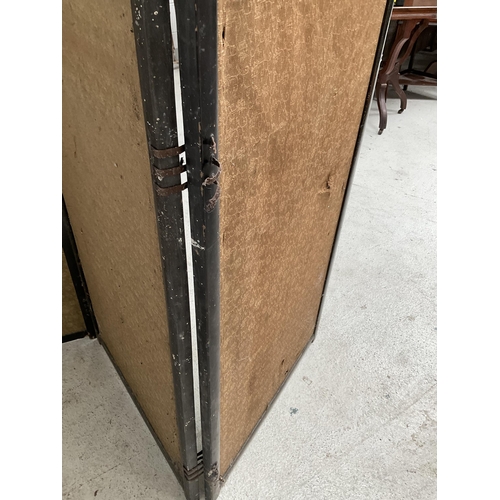 107 - VINTAGE 4 FOLD DRESSING SCREEN WITH SILK WORK PANNELS A/F W 92