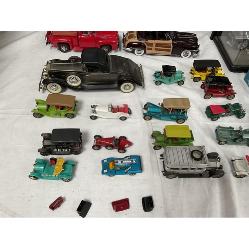 114 - 2 COLLECTORS CABINETS AND COLLECTORS VEHICLES TO INCLUDE YESTERYEAR AND PACKING  BOXES