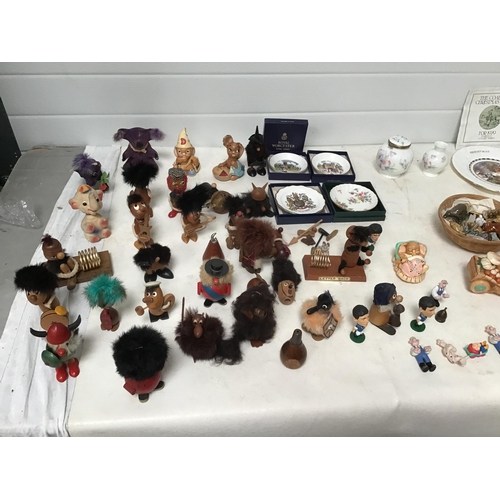 345 - BOX OF COLLECTABLES TO INC WADE WHIMSIES AYNSLEY PENDELFIN FIGURES WOODEN FIGURES ETC