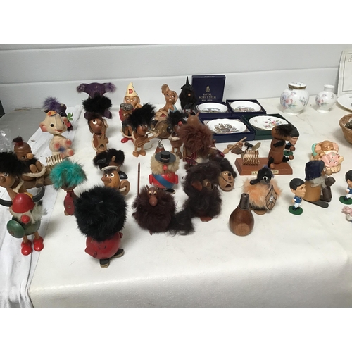 345 - BOX OF COLLECTABLES TO INC WADE WHIMSIES AYNSLEY PENDELFIN FIGURES WOODEN FIGURES ETC