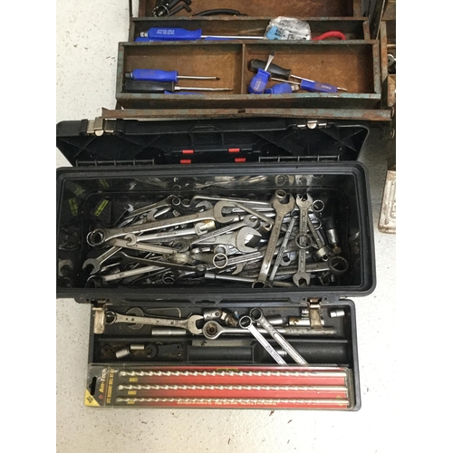 20 - 3 TOOLBOXES AND TOOLS