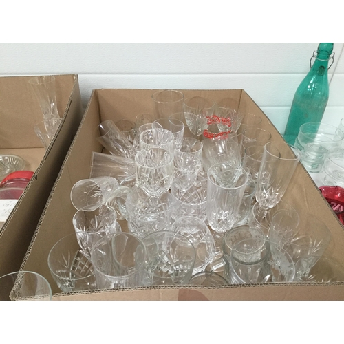 36 - 3 BOXES OF GLASSWARE TO INCLUDE 2 PIECES OF VICTORIAN CRANBERRY GLASS ETC