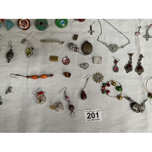 201 - QTY OF COSTUME JEWELLERY