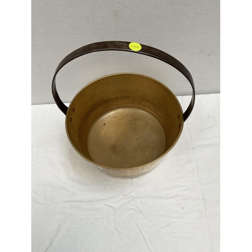 16 - EARLY LARGE BRASS JAM PAN H 16