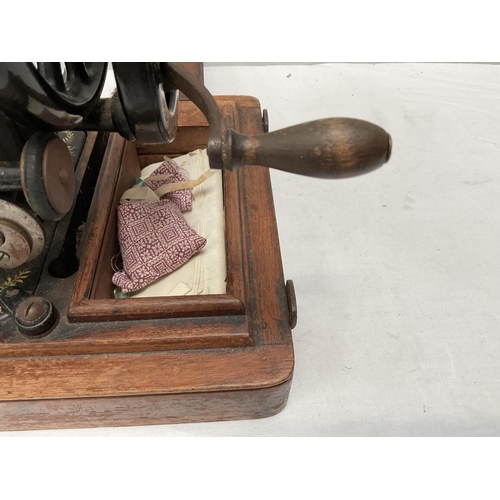 41 - VINTAGE HAND SEWING MACHINE NO TOP AND A VINTAGE ELECTRIC SINGER SEWING MACHINE NO CASE