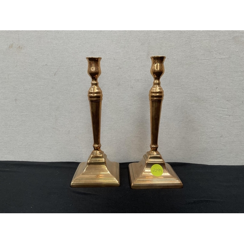 173 - PAIR OF GEORGIAN BRONZE CANDLESTICKS H 10