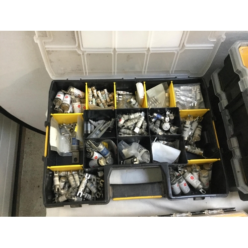 287 - 8 SCREW ORGANISER CASES INCLUDING STANLEY