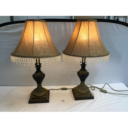 289 - PAIR OF GOOD QAULITY REPRODUCTION TABLE LAMPS COMPLETE WITH SHADES AND DROPPERS H 27