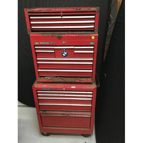 290 - WORKSHOP STACK ON TOOL BOX A/F H 61