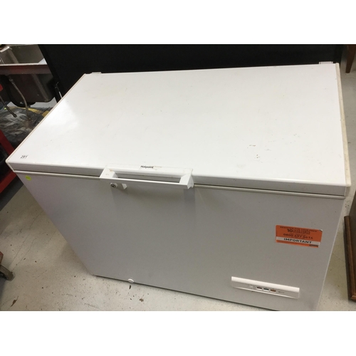 291 - HOTPOINT CHEST FREEZER H 36