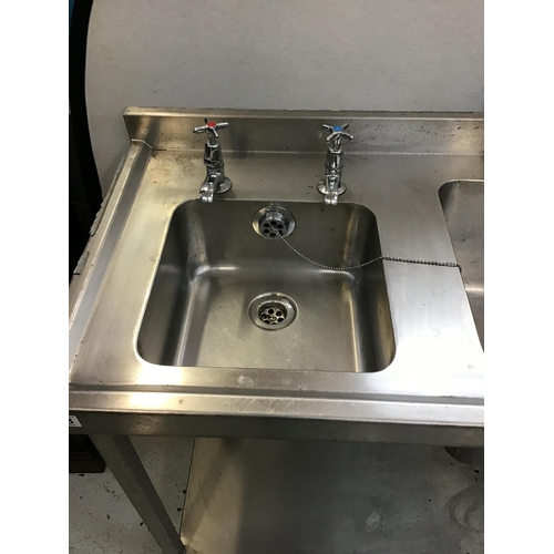 323 - COMMERCIAL STAINLESS STEEL DOULBLE SINK AND DRAINER ON STAND H 36