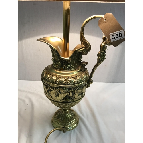 330 - HEAVY BRASS GOOD QAULITY EWER BASED TABLE LAMP COMPLETE WITH SHADE