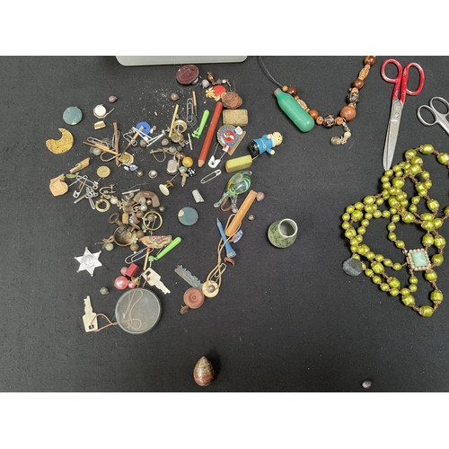 184 - QTY OF COLLECTABLES TO INCLUDE MARBLES COSTUME JEWELLERY ETC