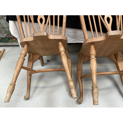 192 - SET OF 6 BEECH WHEELBACK DINING CHAIRS ON STRETCHERED CABRIOLE LEGS A/F