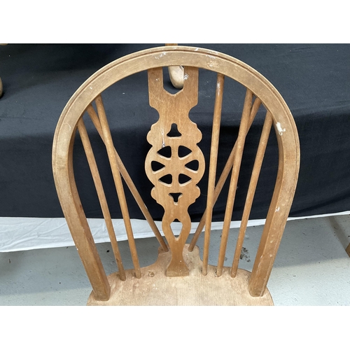 192 - SET OF 6 BEECH WHEELBACK DINING CHAIRS ON STRETCHERED CABRIOLE LEGS A/F