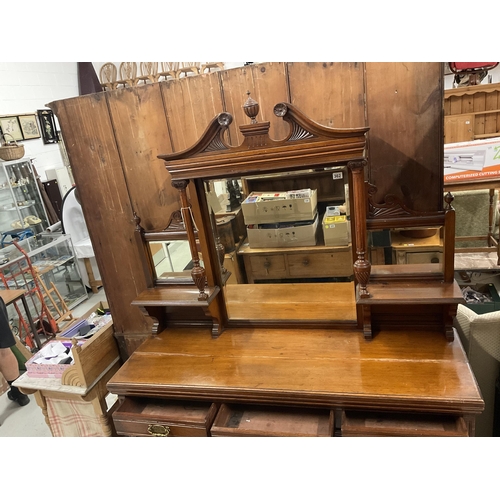 362 - VICTORIAN MIRROR BACK SIDEBOARD WITH TURNED FINIAL DECORATION BASE 2 DRAWERS OVER 2 CARVED PANEL DOO... 