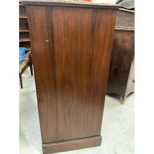 365 - EDWARDIAN MAHOGANY BEDROOM CHEST OF 8 DRAWERS TO INCLUDE A HAT DRAWER - H49