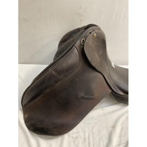 366 - LEATHER HORSE SADDLE