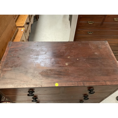 368 - GEORGIAN MAHOGANY 2 OVER 3 BEDROOM CHEST A/F - H42