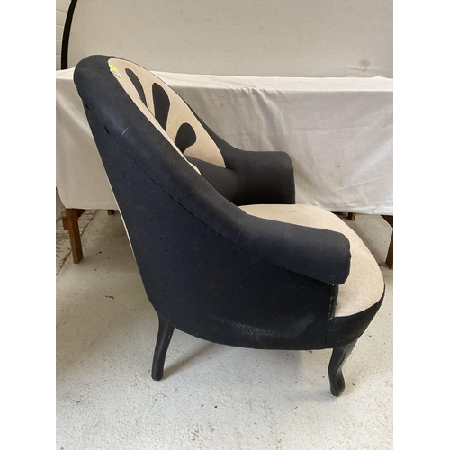 375 - REPRODUCTION BLACK AND WHITE UPHOLSTERED BEDROOM TUB CHAIR ON CABRIOLE LEGS -H34