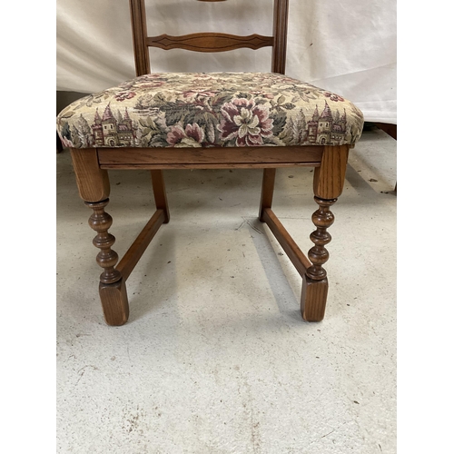 379 - BADGED OLD CHARM CARVED PEDESTAL CIRCULAR EXTENDING DINING TABLE AND 4 MATCHING RAILBACK CHAIRS ON T... 