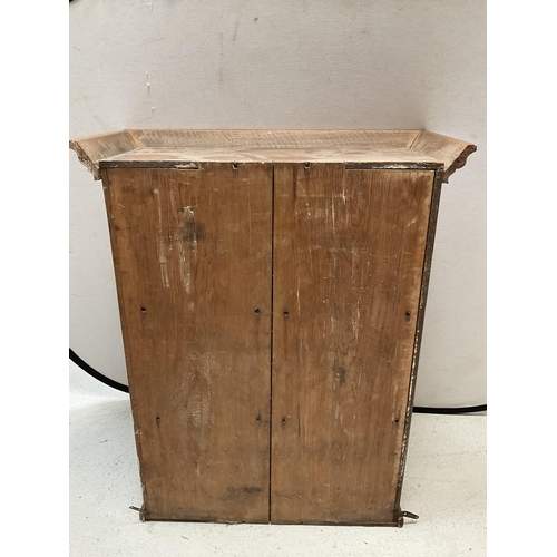 400 - VICTORIAN STRIPPED PITCH PINE 2 DOOR GLASS CABINET H 42