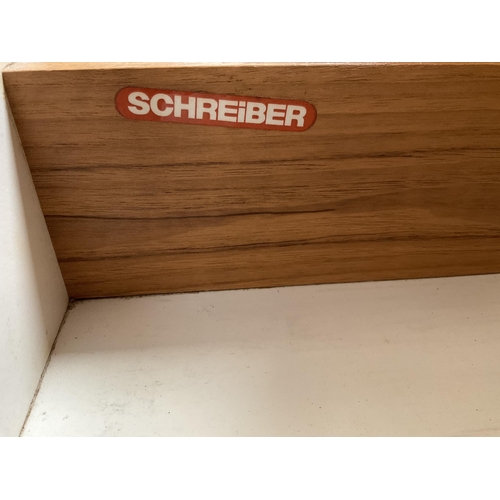 425 - RETRO TEAK EFFECT BADGED SCHREIBER LOUNGE UNIT - H53