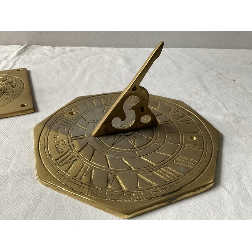 22 - 2 REPRODUCTION BRASS SUN DIALS - DIA 6