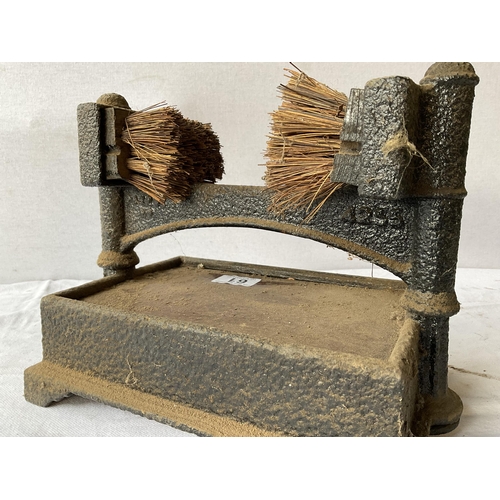 61 - VICTORIAN CAST IRON FOOT SCRAPER WITH BRUSHES - W12