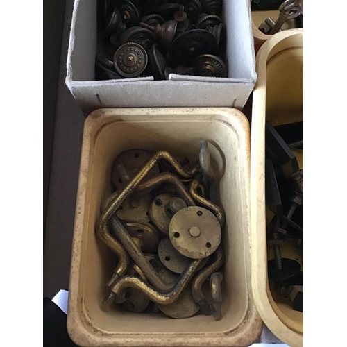 195 - BOX OF BRASS HANDLES, LOCKS WITH KEYS ETC