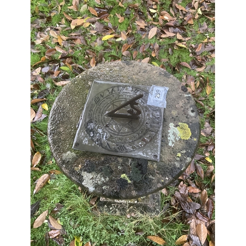 299 - GARDEN SUNDIAL ON READED PEDESTAL BASE - H31