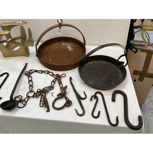 23 - QTY OF CAST IRON ITEMS TO INCLUDE SKILLETS, GLUE POT, SHOE LAST ETC