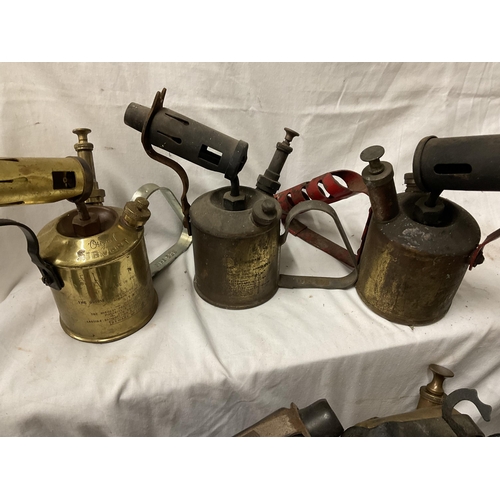 91 - LARGE QTY OF VINTAGE BRASS BLOW LAMPS