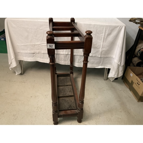 92 - EDWARDIAN MAHOGANY STICK/UMBRELLA STAND COMPLETE WITH METAL DRIP TRAY H30