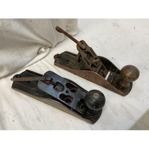 130 - 11 STANLEY NO 4 WOOD PLANES