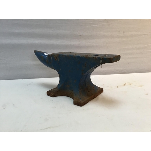 101 - VINTAGE CAST IRON ANVIL L16