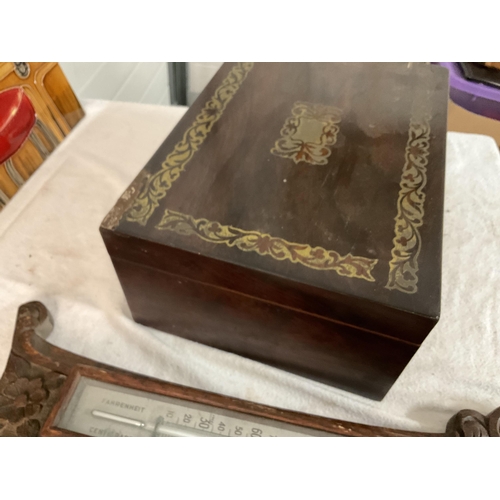 190 - BOX OF ODDS TO INC CLOCKS, CERAMIC TILES, BRASS INLAID ROSEWOOD BOX ETC