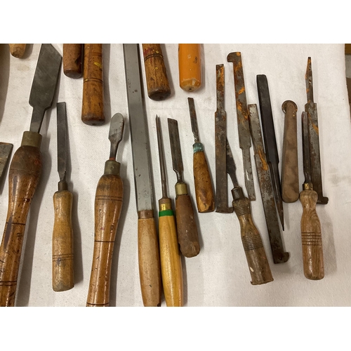 197 - BOX OF VICTORIAN AND LATER CHISELS