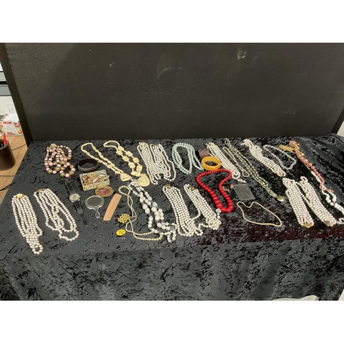 217 - QTY OF COSTUME JEWELLERY TO INCLUDE NECKLACES ETC AND BOXED ROTARY GENTS WATCH AND BOXED GOSSIP WATC... 