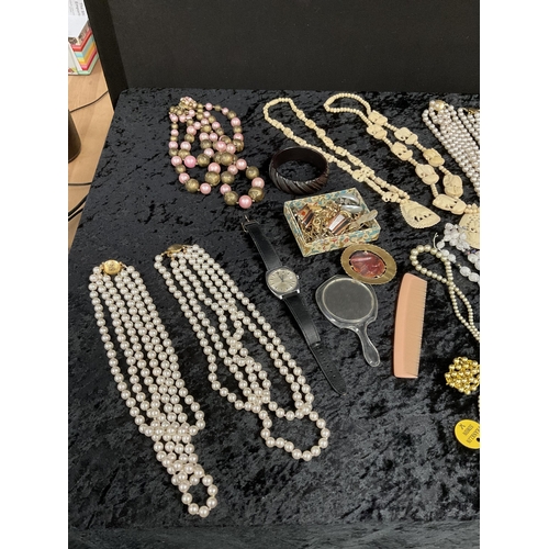 217 - QTY OF COSTUME JEWELLERY TO INCLUDE NECKLACES ETC AND BOXED ROTARY GENTS WATCH AND BOXED GOSSIP WATC... 